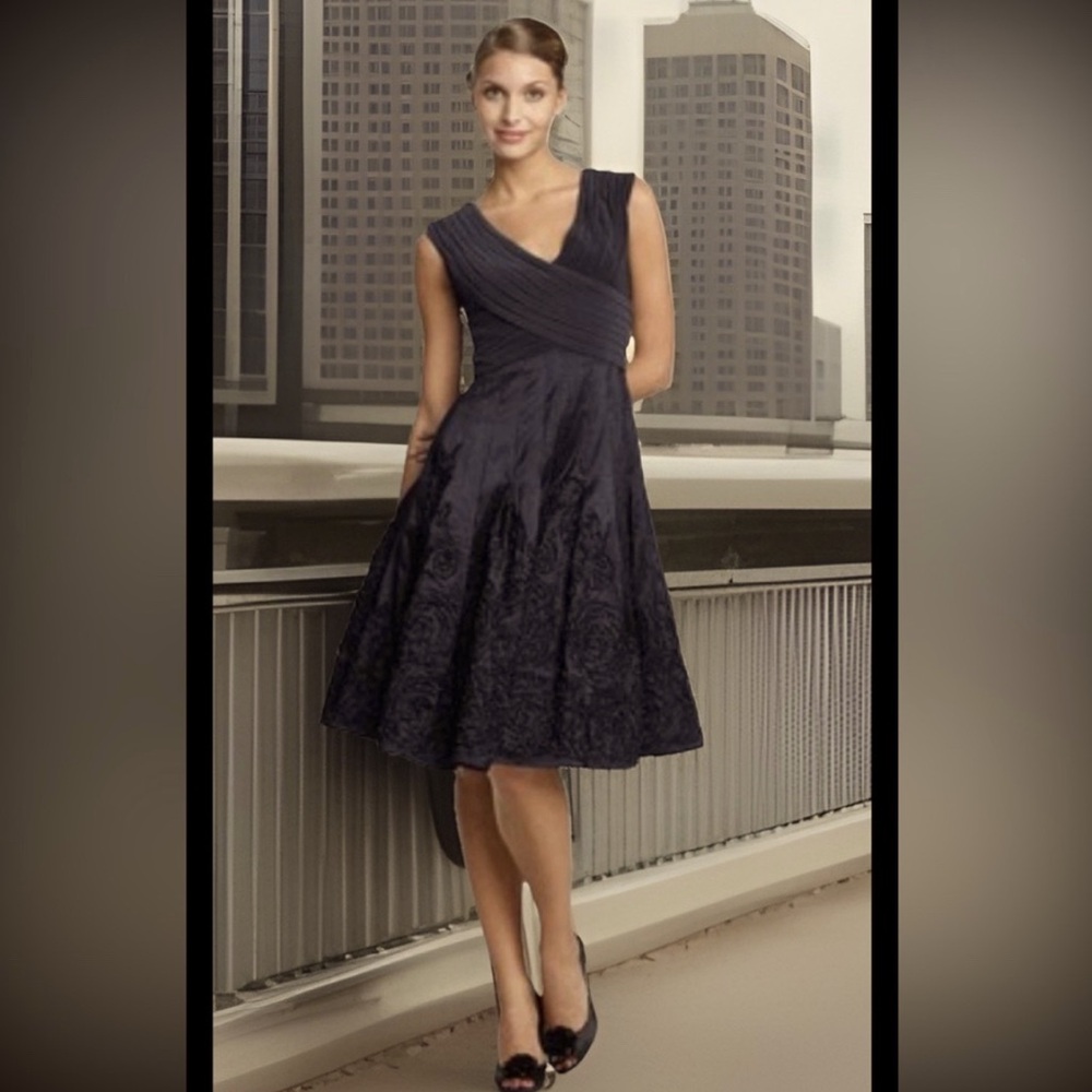 Adrianna Papell Matte Jersey & Taffeta Midi Dress Size 14 Black Prom Party Gala